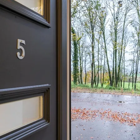 New Luxury Family/dog-friendly Countryside Retreat بيت للعطل