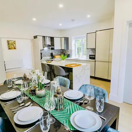 New Luxury Family/dog-friendly Countryside Retreat