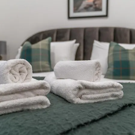 New Luxury Family/dog-friendly Countryside Retreat 別荘 *